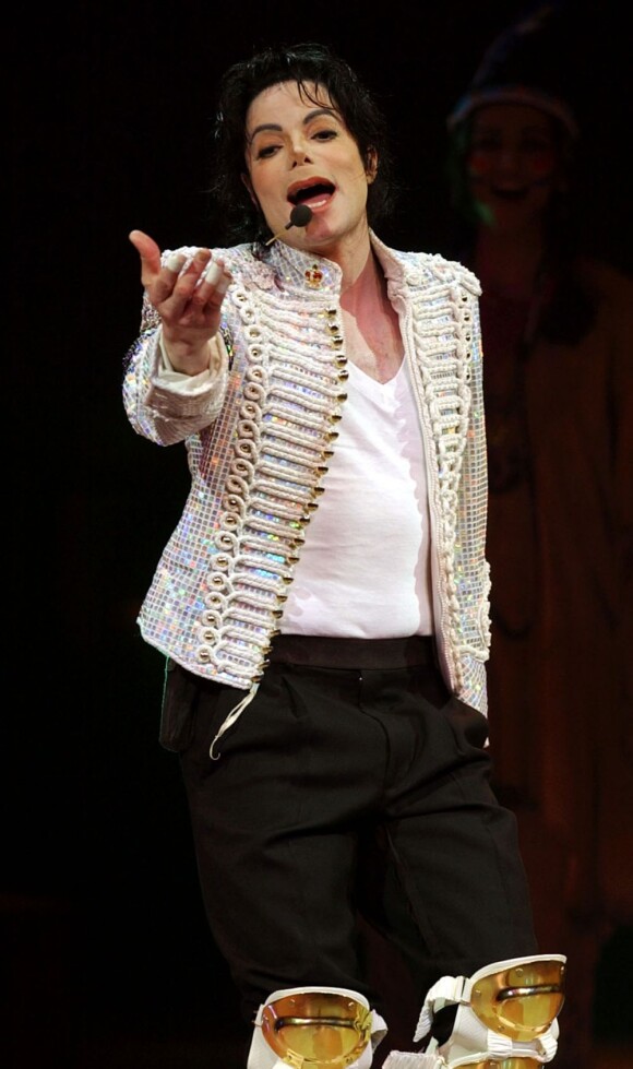 Michael Jackson en concert à l'Apollo theatre à New York, le 24 avril 2002.