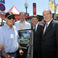 Jean-Paul Belmondo : Invité d'honneur du Tour de France avec le prince Albert