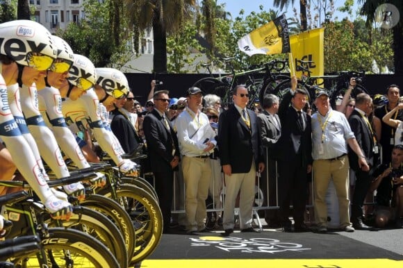 Christian Estrosi (maire de Nice) et le prince Albert II de Monaco - Quatrième étape du Tour de France, le 2 juillet 2013 à Nice.