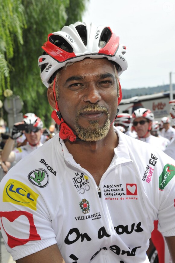 Satya Oblet participe à l'étape du Coeur au profit de Mécénat Chirurgie Cardiaque en marge de la quatrième étape du Tour de France, à Nice le 2 juillet 2013.