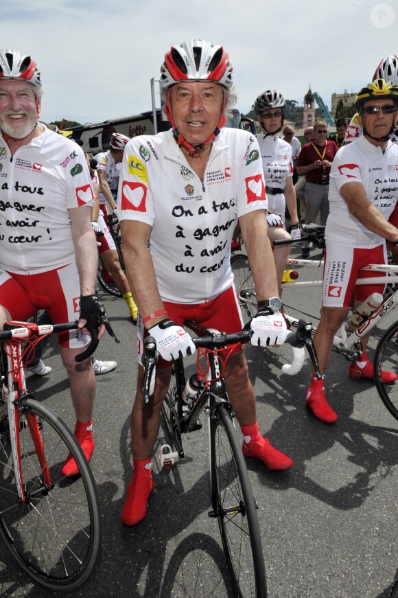 Christian Morin participe à l'étape du Coeur au profit de Mécénat Chirurgie Cardiaque en marge de la quatrième étape du Tour de France, à Nice le 2 juillet 2013.