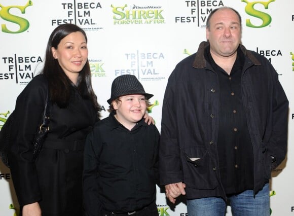 James Gandolfini avec sa femme Michael, et sa deuxième épouse Deborah Lin à New York le 21 avril 2010 lors du Festival de Tribeca
