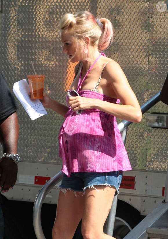 Naomi Watts (enceinte pour les besoins du film) sur le tournage de St. Vincent De Van Nuys à Brooklyn, New York, le 8 juillet 2013.