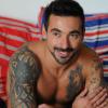 Ezequiel Lavezzi prend la pose pour une marque de vêtement à Buenos Aires le 30 mai 2013