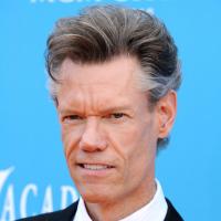 Randy Travis : Victime d'une attaque cardiaque et dans un état toujours critique