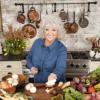 Accusée de racisme, Paula Deen, star des cuisines outre-Atlantique ne verra pas son contrat reconduit par la chaîne culinaire The Food Network.