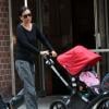 La veuve de James Gandolfini, Deborah Lin, et leur fille Liliana se promènent à New York, le 11 juillet 2013.