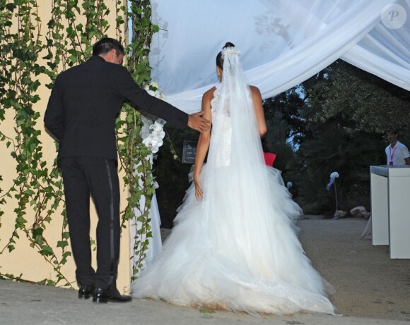 Xavi Hernandez et Nuria Cunillera lors de leur mariage à Blanes en Espagne, le 13 juillet 2013.