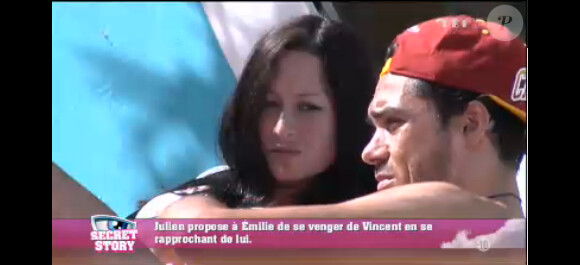 Emilie et Julien dans Secret Story 7, lundi 15 juillet 2013 sur TF1