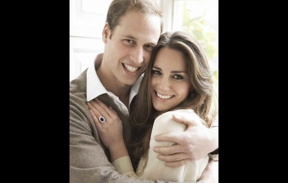 Le prince William et Kate Middleton immortalisés par le photographe de mode Mario Testino à l'occasion de leurs fiançailles, annoncées le 16 novembre 2010