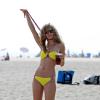 AnnaLynne McCord en bikini s'est offert une belle journée à la plage à Los Angeles, le 16 juillet 2013