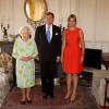 Le roi Willem-Alexander des Pays-Bas et la reine Maxima rencontraient le 10 juillet 2013 au château de Windsor la reine Elizabeth II, dans le sillage de l'intronisation du monarque batave le 30 avril.