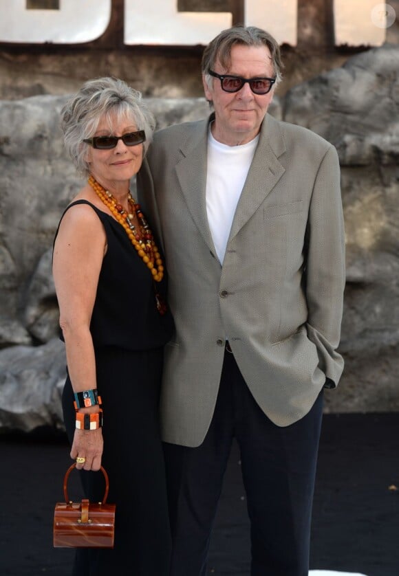 Tom Wilkinson et sa femme à l'avant-première de Lone Ranger à Londres le 21 juillet 2013.