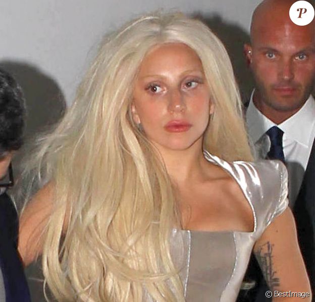 Lady Gaga se rend à un vernissage à la galérie Gagosian à Beverly Hills, le 11 juillet 2013.
