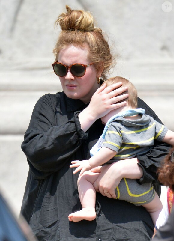 Adele et son fils Angelo à New York, le 27 juin 2013.