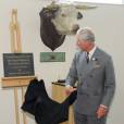  Le prince Charles sur un site de production de viande de boeuf dans le Yorkshire le 22 juillet 2013, à peu près à l'heure où Kate Middleton le fait grand-père en donnant naissance à son petit prince de Cambridge. 
