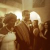 Thierry Dusautoir au bras de sa maman le jour de son mariage, le 6 juillet