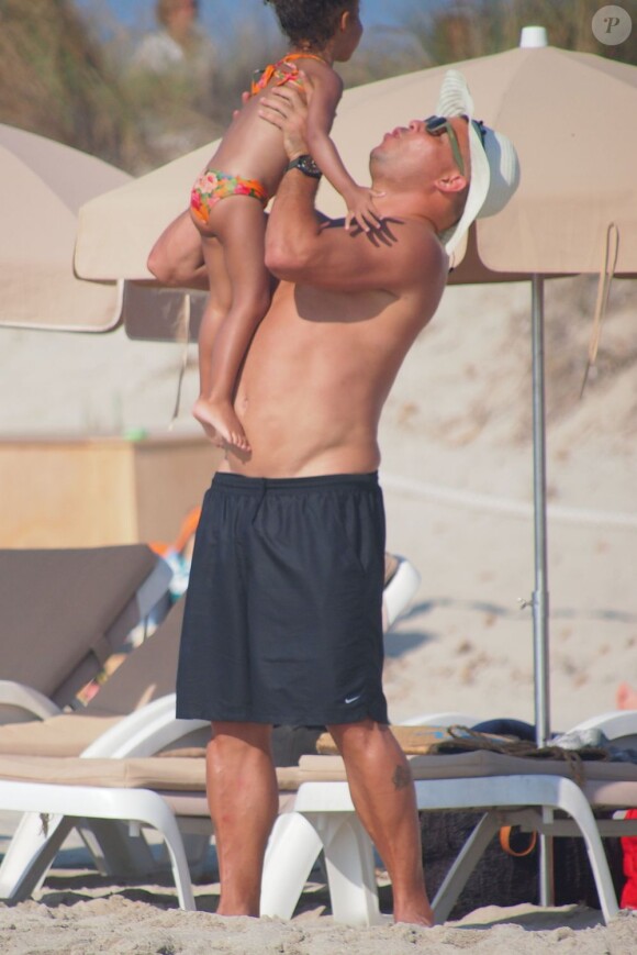 Ronaldo papa poule avec ses enfants en vacances à Ibiza, le 23 juillet 2013