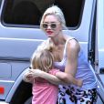 Gwen Stefani dans les rues de Beverly Hills avec son fils Zuma, le 24 juillet 2013.