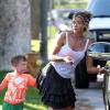 Exclusif - La jolie Denise Richards, ses filles Lola et Eloise et les enfants de Charlie Sheen, Bob et Max au parc à Beverly Hills, le 25 juillet 2013.