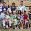 La famille royale danoise en séance photo pour les médias le 26 juillet 2013 dans le parc du château de Grasten, résidence d'été royale. Autour de la reine Margrethe II de Danemark et du prince Henrik, le prince Frederik et la princesse Mary, et le prince Joachim et la princesse Marie, avec tous leurs enfants, ainsi que la princesse Benedikte, le prince Gustav et la princesse Alexandra de Sayn-Wittgenstein-Berleburg, et la reine Anne-Marie de Grèce étaient rassemblés.