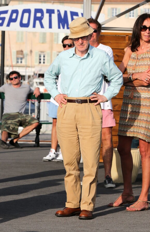 Woody Allen et des amis à Saint-Tropez le 28 juillet 2013.