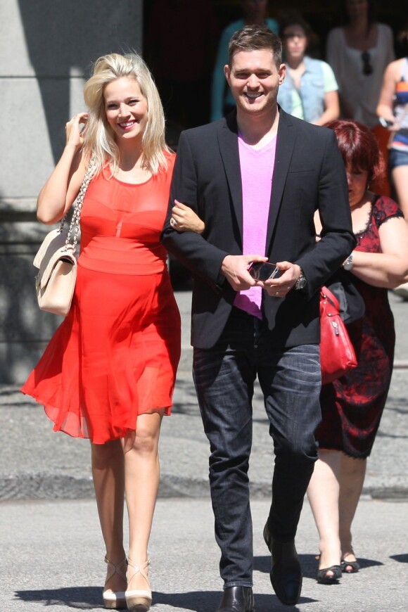 Le chanteur Michael Bublé et sa femme Luisana Lopilato, enceinte, ont organisé une baby shower à la Vancouver Art Gallery, le 28 juillet 2013.