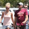 Britney Spears et son petit ami David Lucado font du shopping à Calabasas le samedi 3 août 2013.