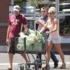 Britney Spears et son petit ami David Lucado font du shopping à Calabasas le samedi 3 août 2013.