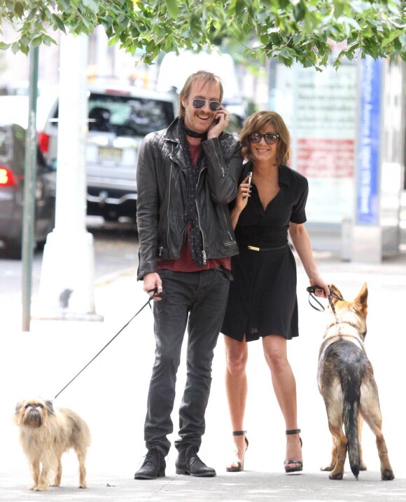 Jennifer Aniston et Rhys Ifans tournent Squirrels to the Nuts à New York le 31 juillet 2013.