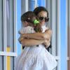 Katie Holmes et sa fille Suri Cruise lors d'une promenade à New York le 15 juillet 2013