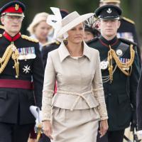 Sophie de Wessex : Elégante et solennelle pour la parade des cadets de Sandhurst