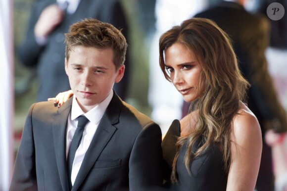 Victoria Beckham et son fils Brooklyn à la cérémonie annuelle des Glamour Women of the Year Awards, à Londres, le 4 juin 2013.
