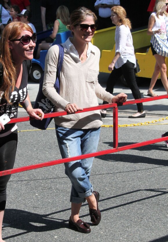 Selma Blair emmène son fils Arthur au Farmers Market, à Studio City, le 11 août 2013