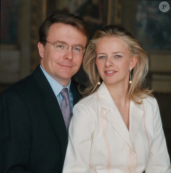 Le prince Friso d'Orange-Nassau et la princesse Mabel le 14 avril 2004, à dix jours de leur mariage. Fils cadet de la princesse Beatrix, le prince Friso est mort le 12 août 2013 à 44 ans à La Haye, un an et demi après avoir sombré dans le coma suite à un accident de ski survenu en Autriche le 17 février 2012.
