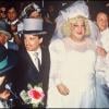 Faux mariage de Coluche et Thierry Le Luron à Paris le 24 septembre 1985. 