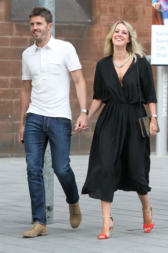Michael et Lisa Carrick à Manchester pour un repas entre les joueurs de Manchester United le 20 août 2013.