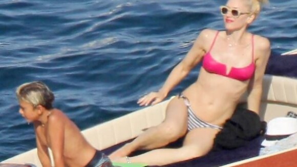 Gwen Stefani : En bikini en France, elle poursuit ses vacances à Londres