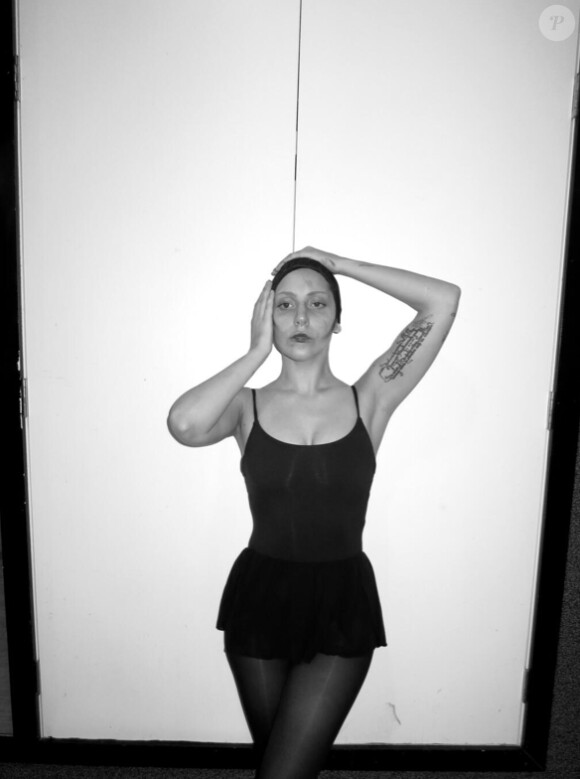 Image des répétitions de sa prestation pour les MTV Video Music Awards. Lady Gaga chantera "Applause".