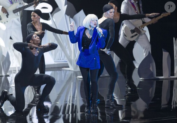 Lady Gaga sur la scène des MTV Video Music Awards à Brooklyn, le 25 août 2013.