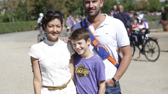 Prince Felix: Tout sourire avec sa mère et son beau-papa-poule au Walkathon 2013