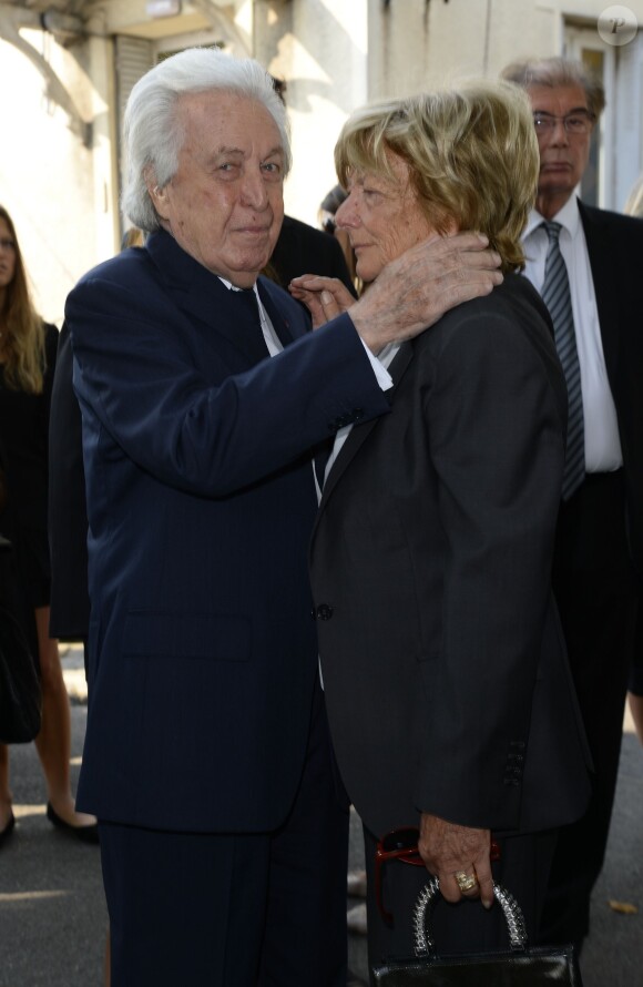 Paul Lombard et Francoise Huth, femme de Pierre Huth, aux obsèques de Pierre Huth à Nogent-sur-Marne le 30 août 2013.