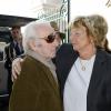 Charles Aznavour et Francoise Huth, femme de Pierre Huth, aux obsèques de Pierre Huth à Nogent-sur-Marne le 30 août 2013.