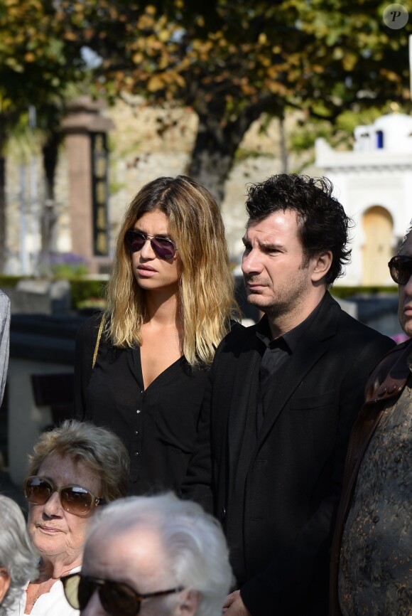 Michael Youn et sa compagne Isabelle Funaro aux obsèques de Pierre Huth à Nogent-sur-Marne le 30 août 2013.