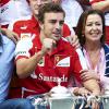 Jose Luis Alonso (père de Fernando Alonso), Fernando Alonso et Ana Diaz (sa maman) à Barcelone, le 12 mai 2013.