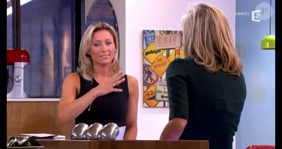 Claire Chazal dans C à vous répond à Anne-Sophie Lapix le 3 septembre 2013 sur France 5