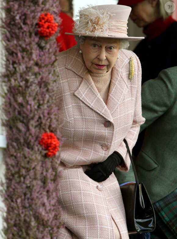 Elizabeth II, le prince Charles et le duc d'Edimbourg assistaient le 7 septembre 2013 aux Jeux des Highlands à Braemar, dans l'Aberdeenshire, non loin de Balmoral.