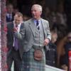 Elizabeth II, avec le prince Charles et le duc d'Edimbourg, assistait le 7 septembre 2013 aux Jeux des Highlands à Braemar, dans l'Aberdeenshire, non loin de Balmoral.