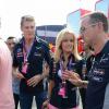 David Hasselhoff et sa compagne Hayley Roberts dans les travées du Grand Prix d'Italie à Monza, le 8 septembre 2013