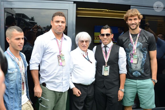 Sebastian Giovinco, Ronaldo, Bernie Ecclestone, Carlos Tevez et Fernando Llorente dans les travées du Grand Prix d'Italie à Monza, le 8 septembre 2013